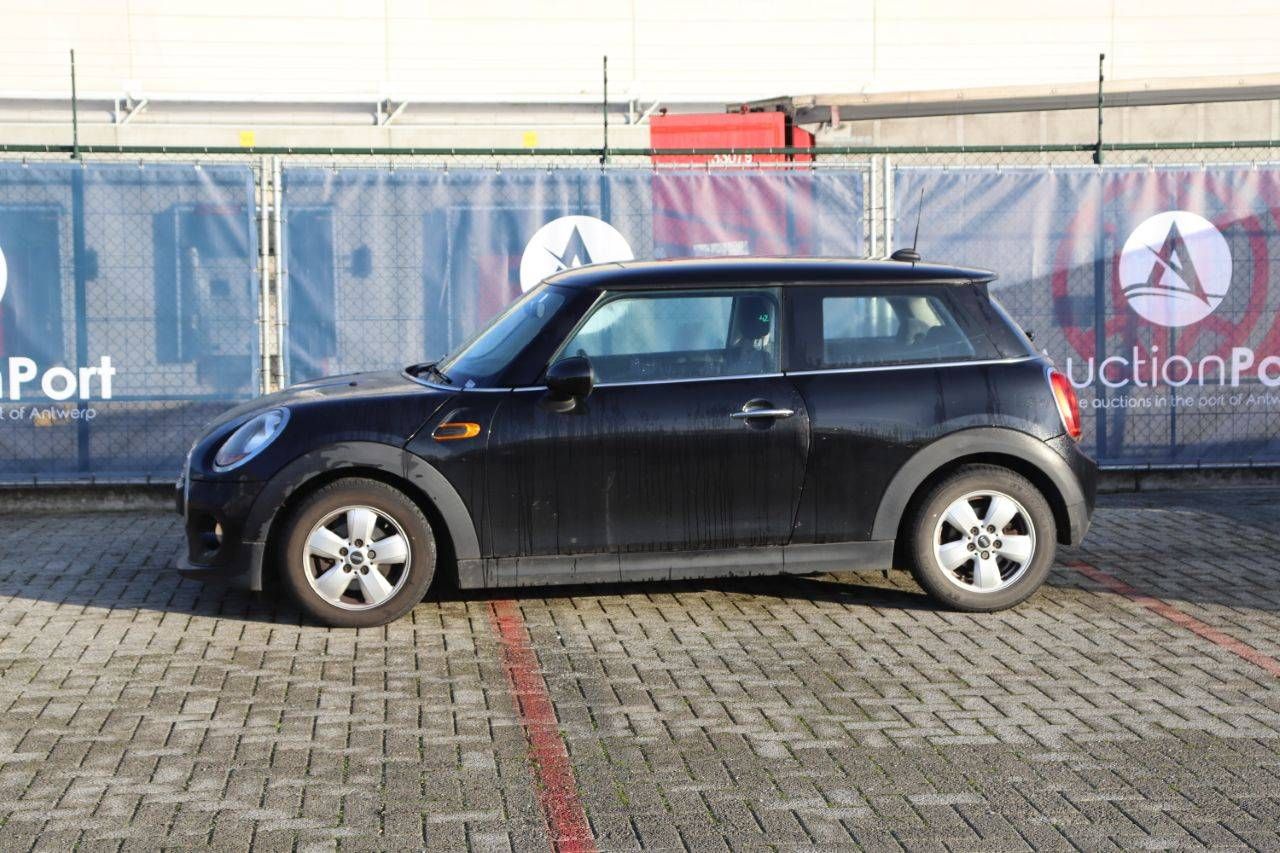 Passenger car MINI F56 Diesel 95 hp 2016 (Margin)
