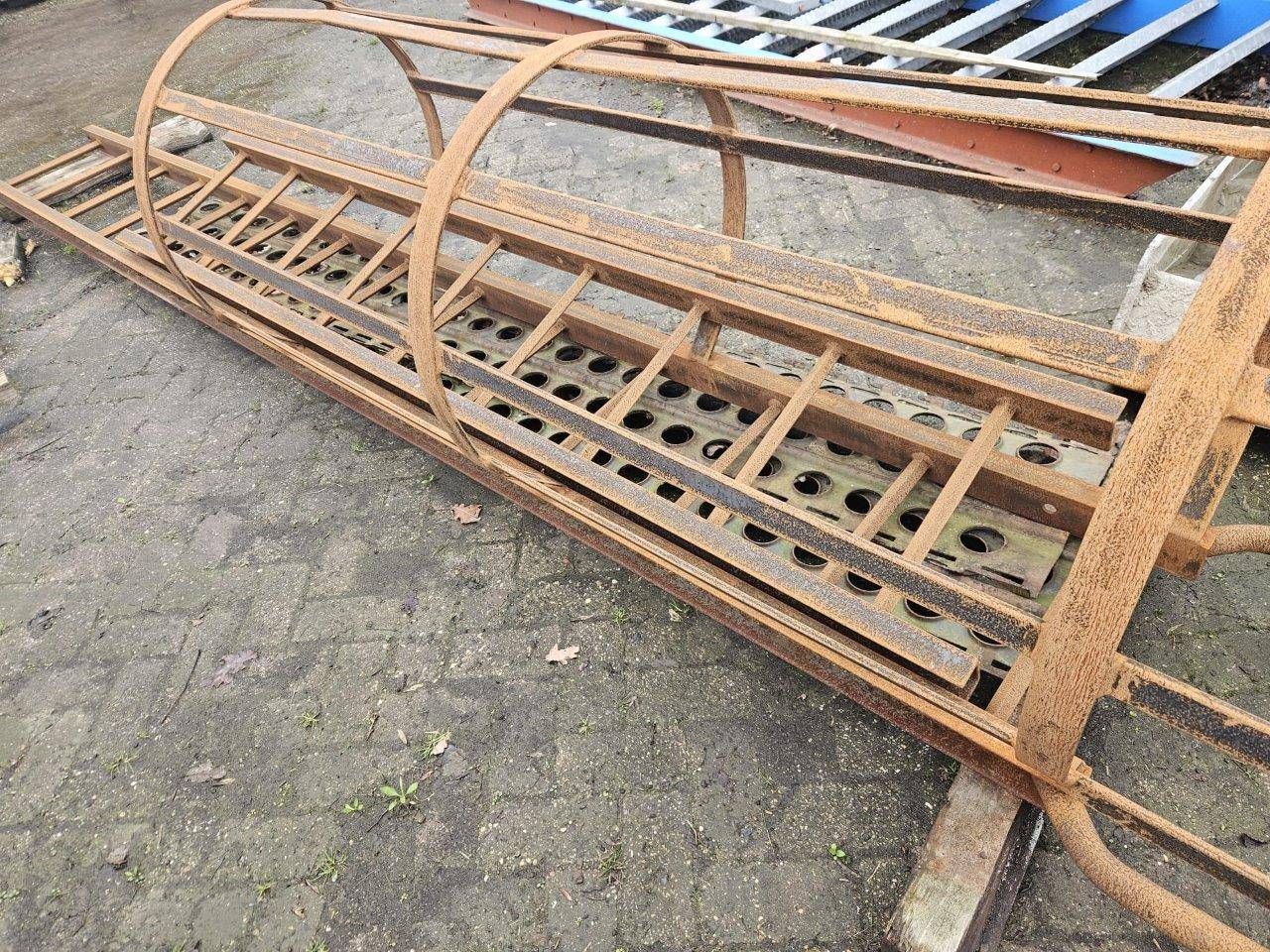 Cage stairs/facade stairs New