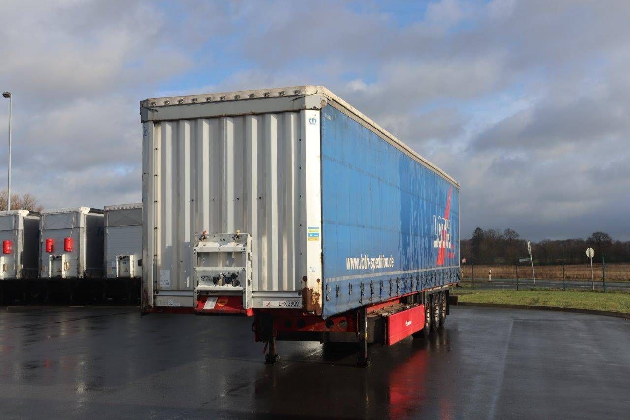 Sliding curtain semi-trailer Krone SD 2014