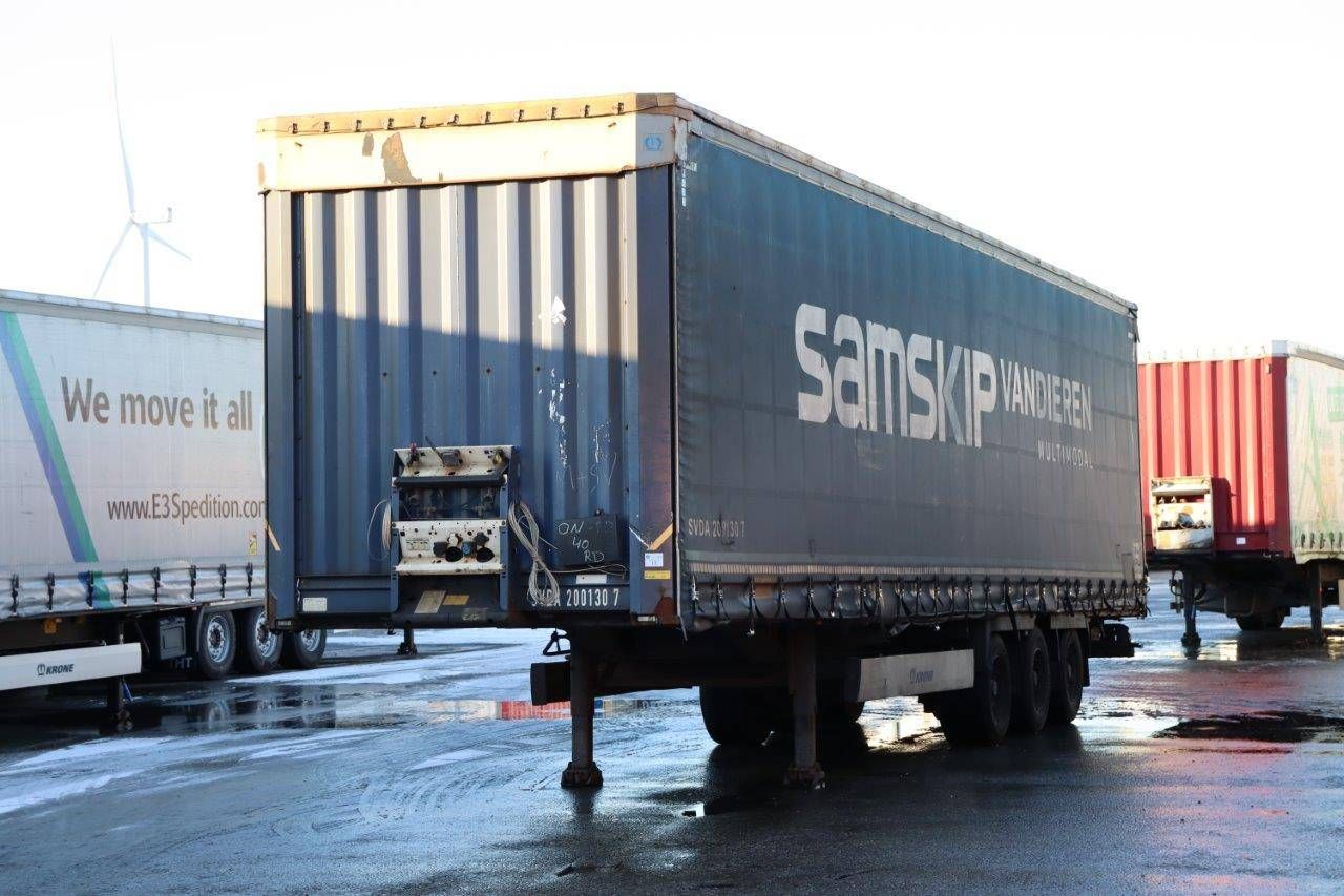 Sliding curtain semi-trailer Krone SD 2015