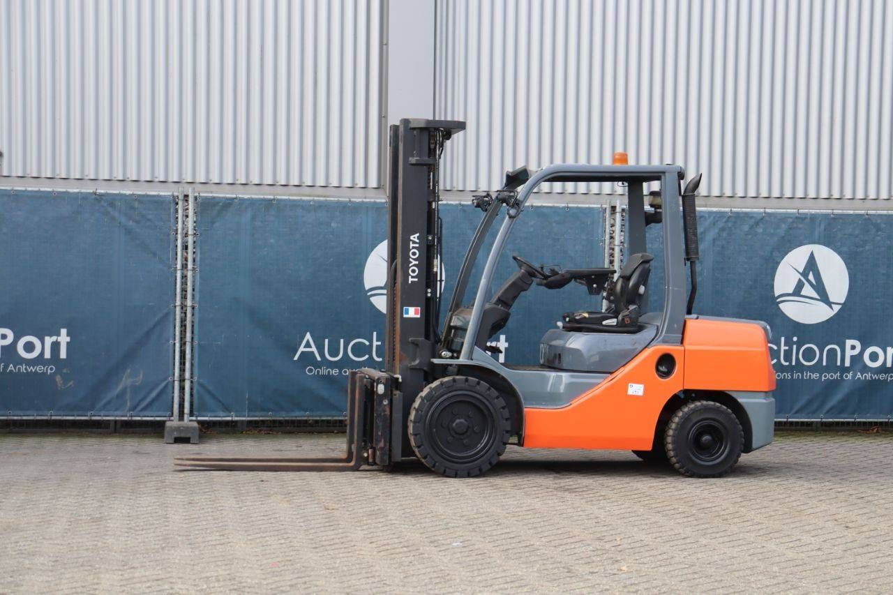Forklift Toyota 06-8FDJ35F Diesel 1960kg 4.7m 2016