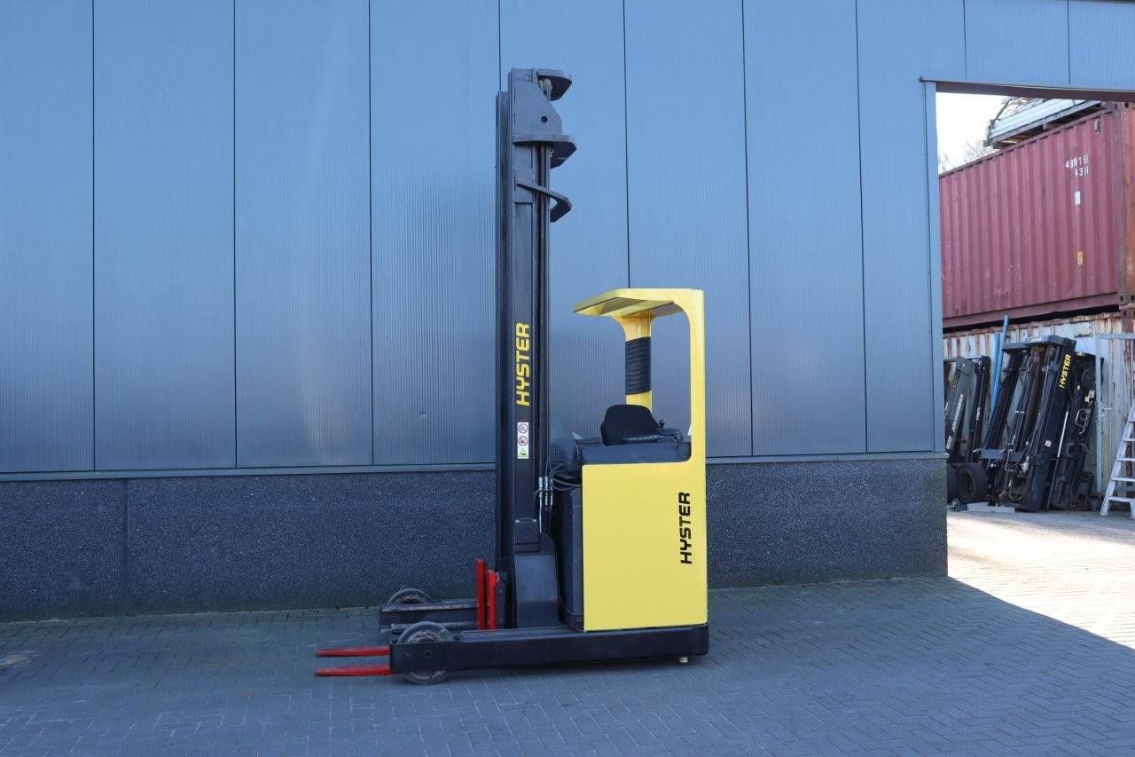 Reach truck Hyster Electric 1600kg 8.5m