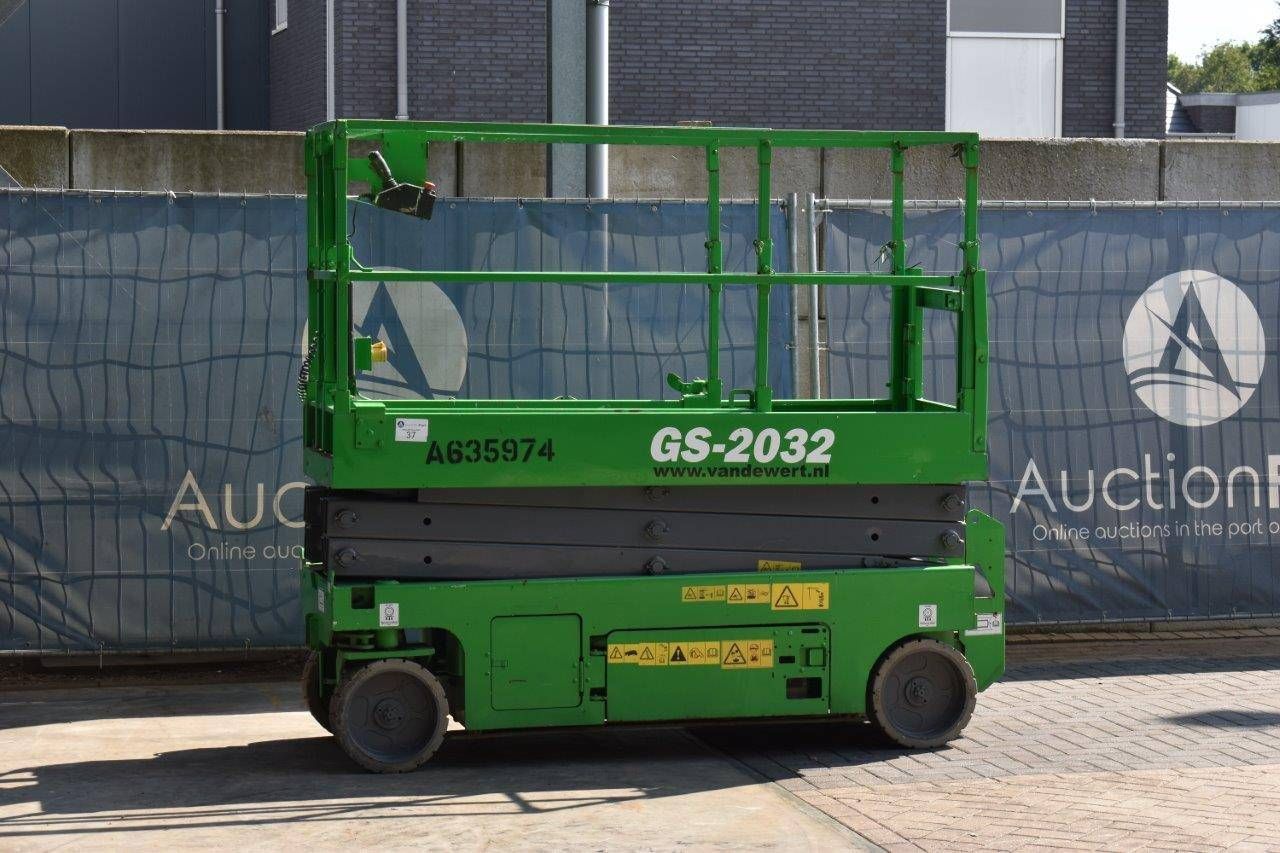 Scissor lift Genie GS-2032 Electric