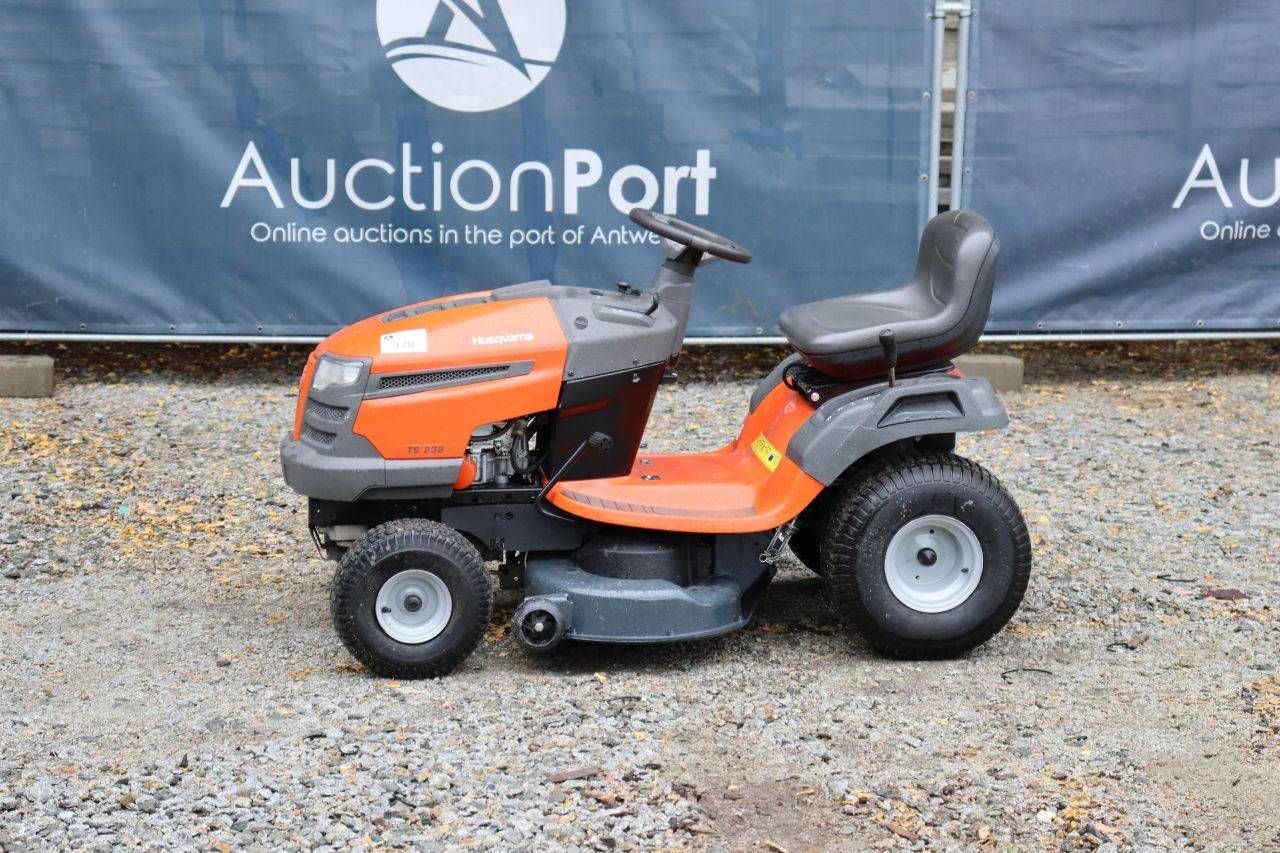 Husqvarna TS 238 Petrol Ride-on Mower 2016
