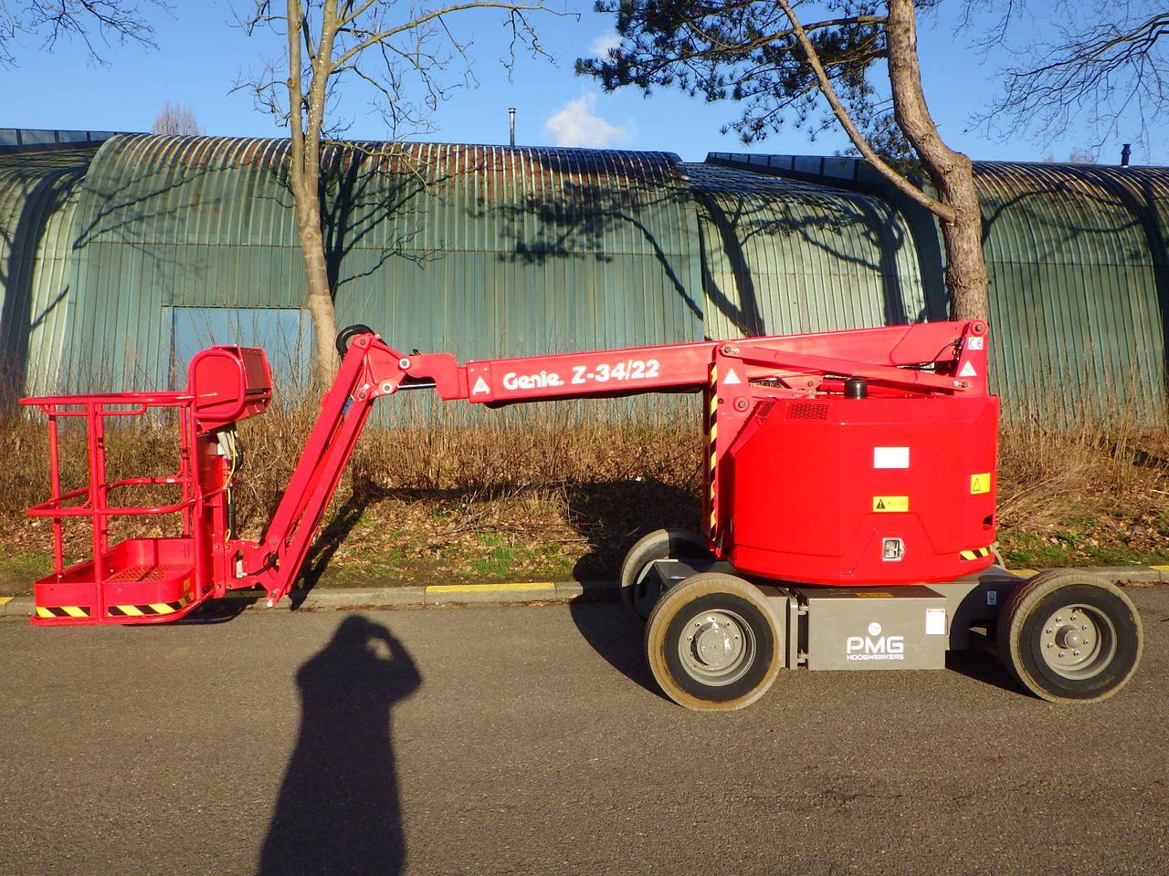 Articulated boom lift Genie Z-34/22BE Bi-energy 12.52m 2014