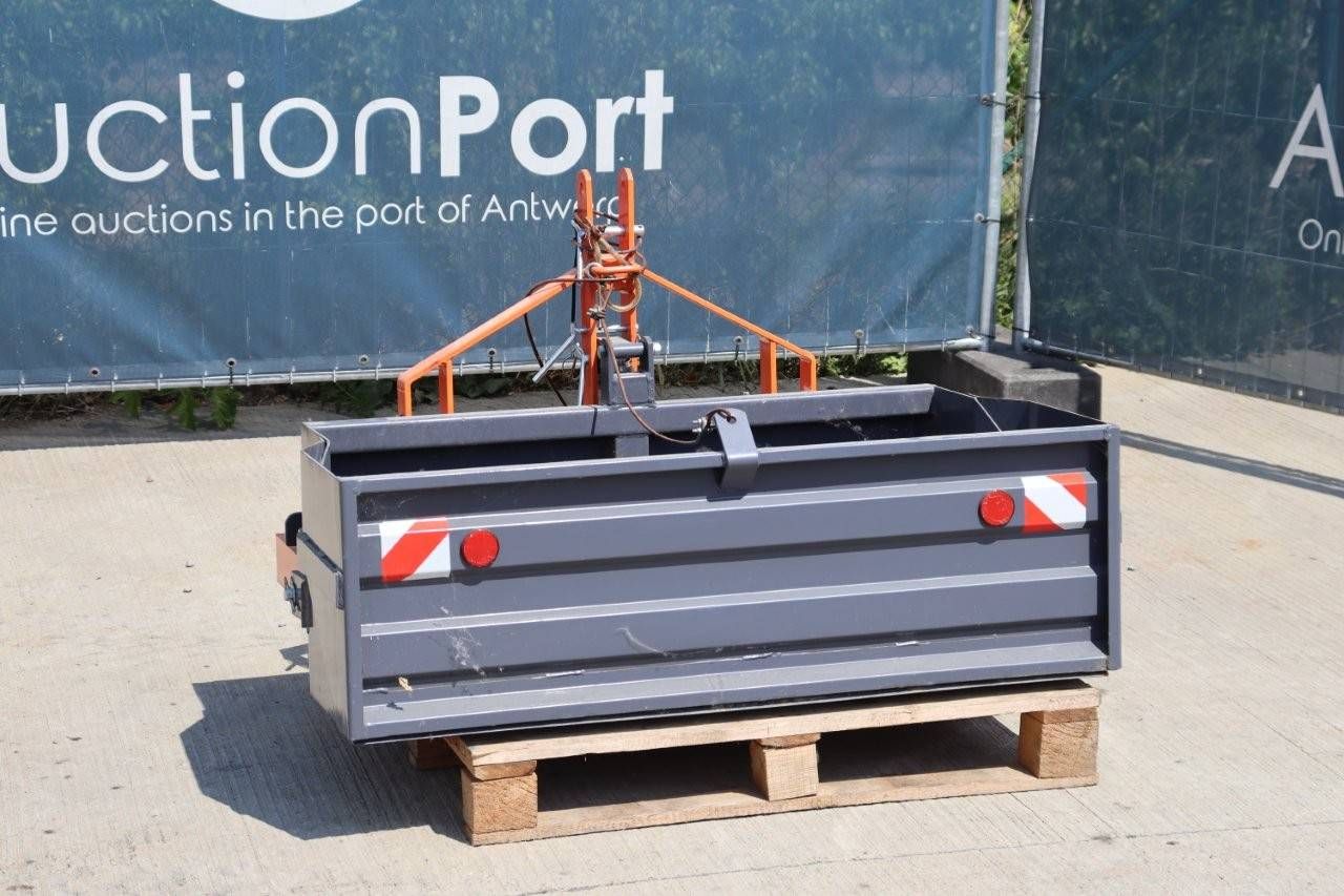 Tipper loading platform (margin)