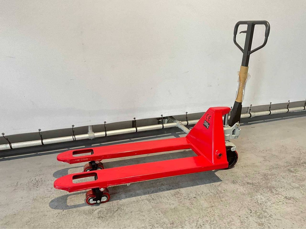 Pallet truck HPT-A 2500kg New