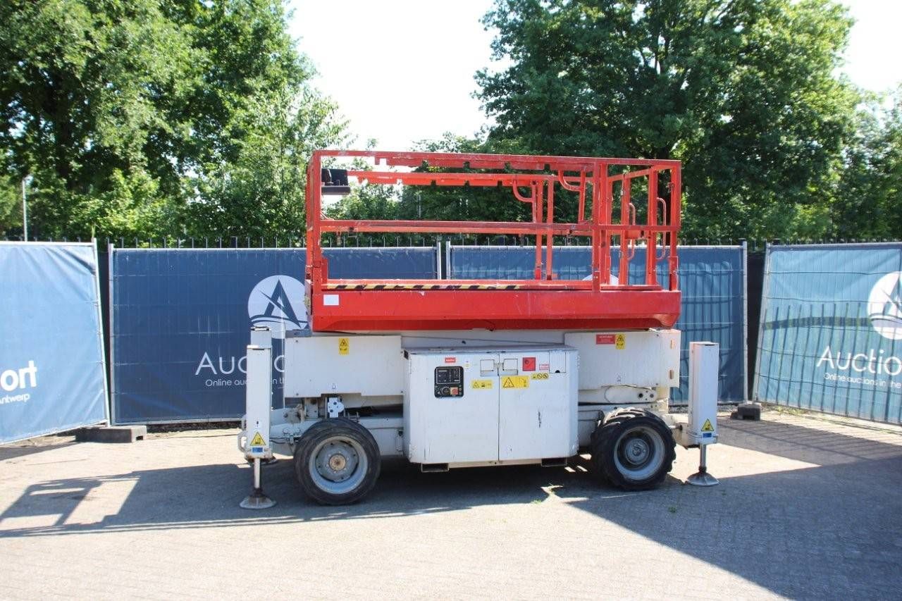 Scissor lift Genie GS-3369 Diesel 2013