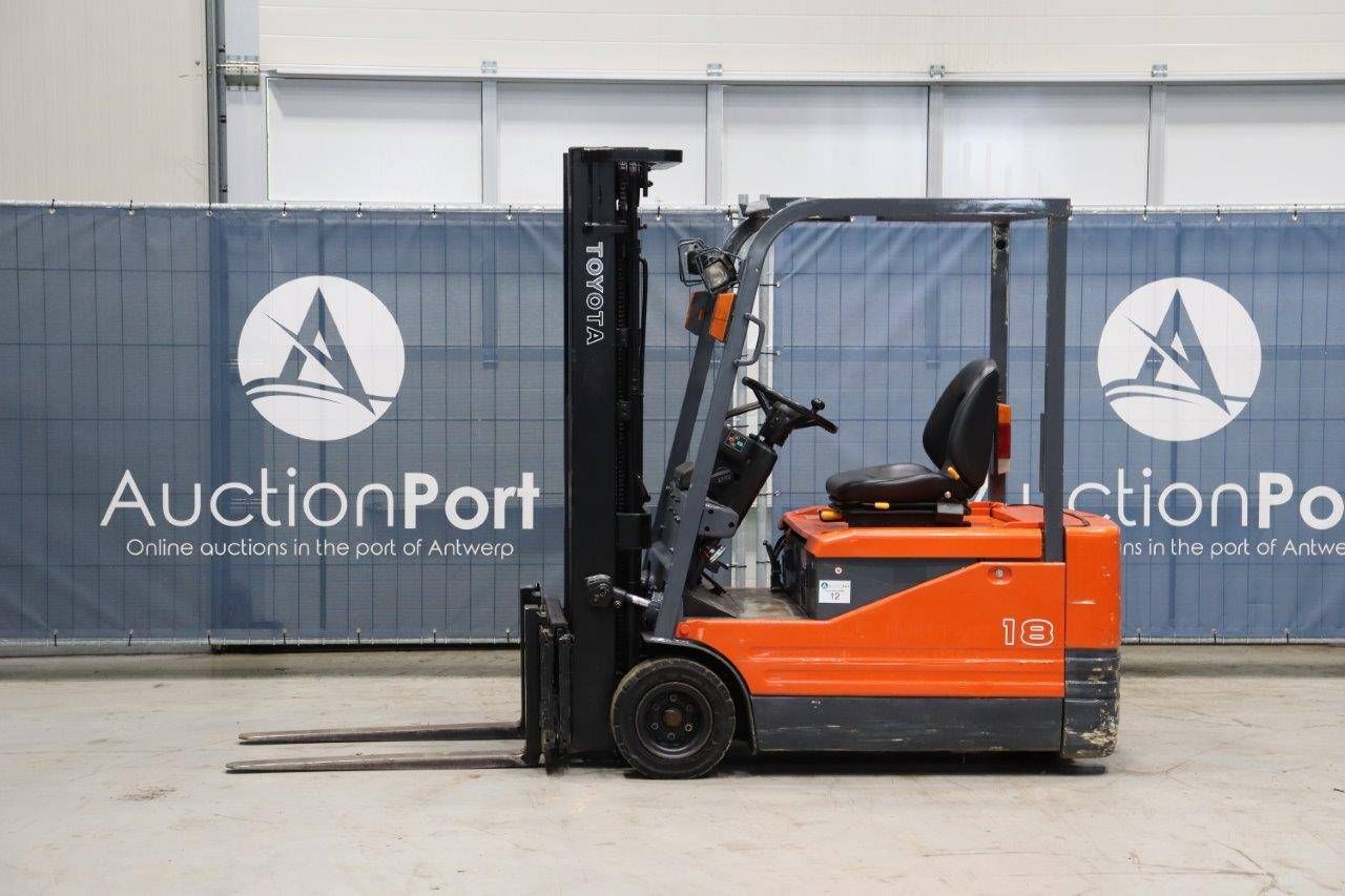 Forklift Toyota 18 Electric 1800kg 5m 