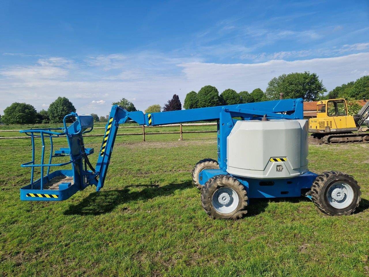 Articulating boom lift Genie Z-34 Diesel 227kg 10.6m 2001
