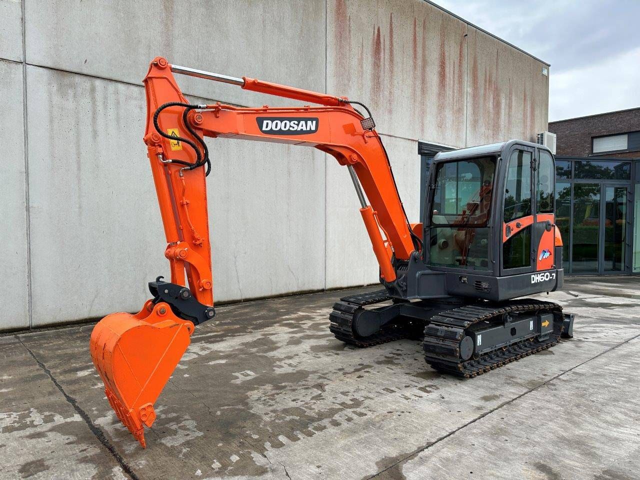 Crawler excavator Doosan DH60-7 Diesel 51.5hp 2010