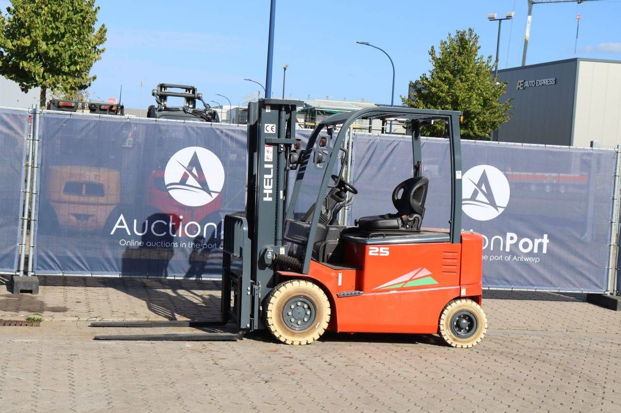 Carrello elevatore Heli CPD25 elettrico 2500 kg 4,7 m Nuovo