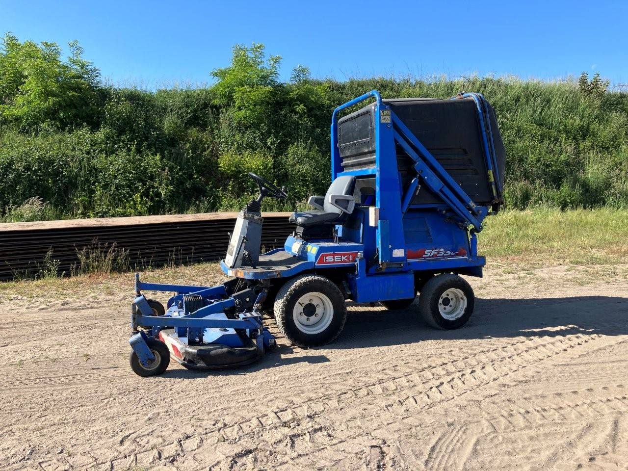 Riding mower Iseki SF330 Diesel 2003