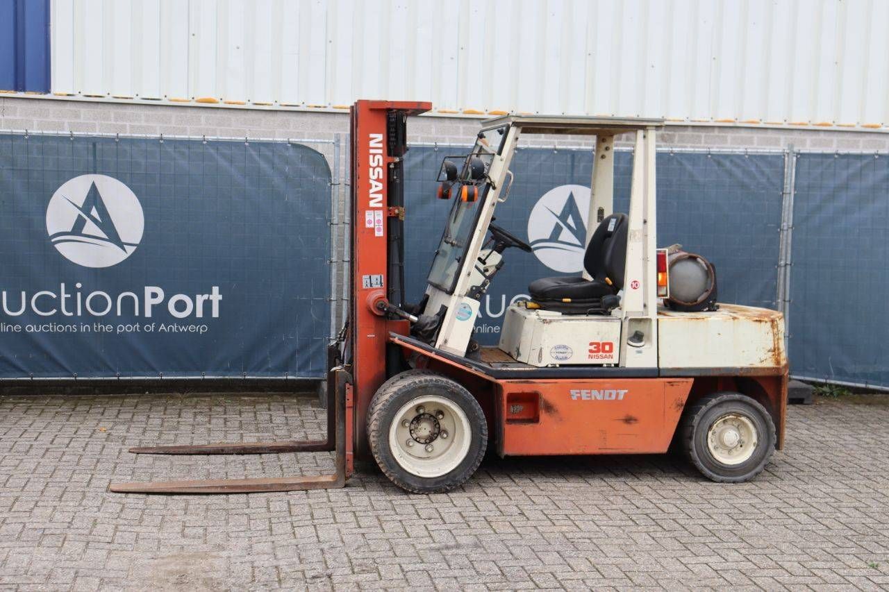 Nissan 30 LPG Forklift