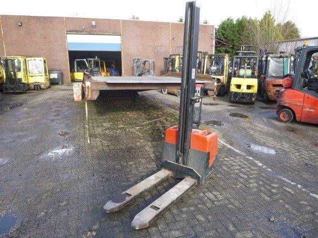 Stapelaar BT HWE100 Elektrisch 1000kg