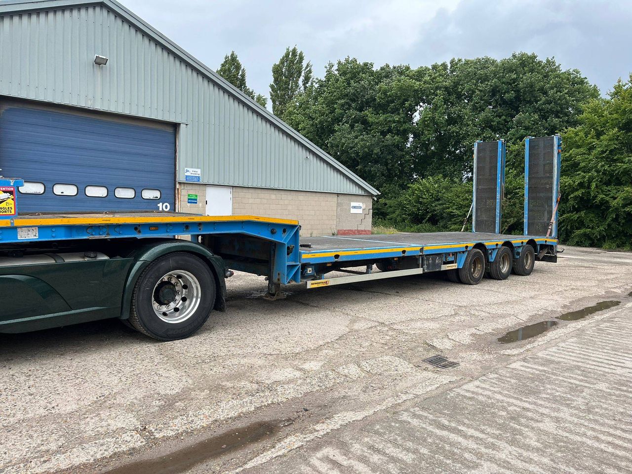 Low loader 2007