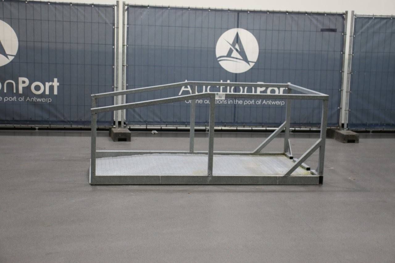 Loading platform