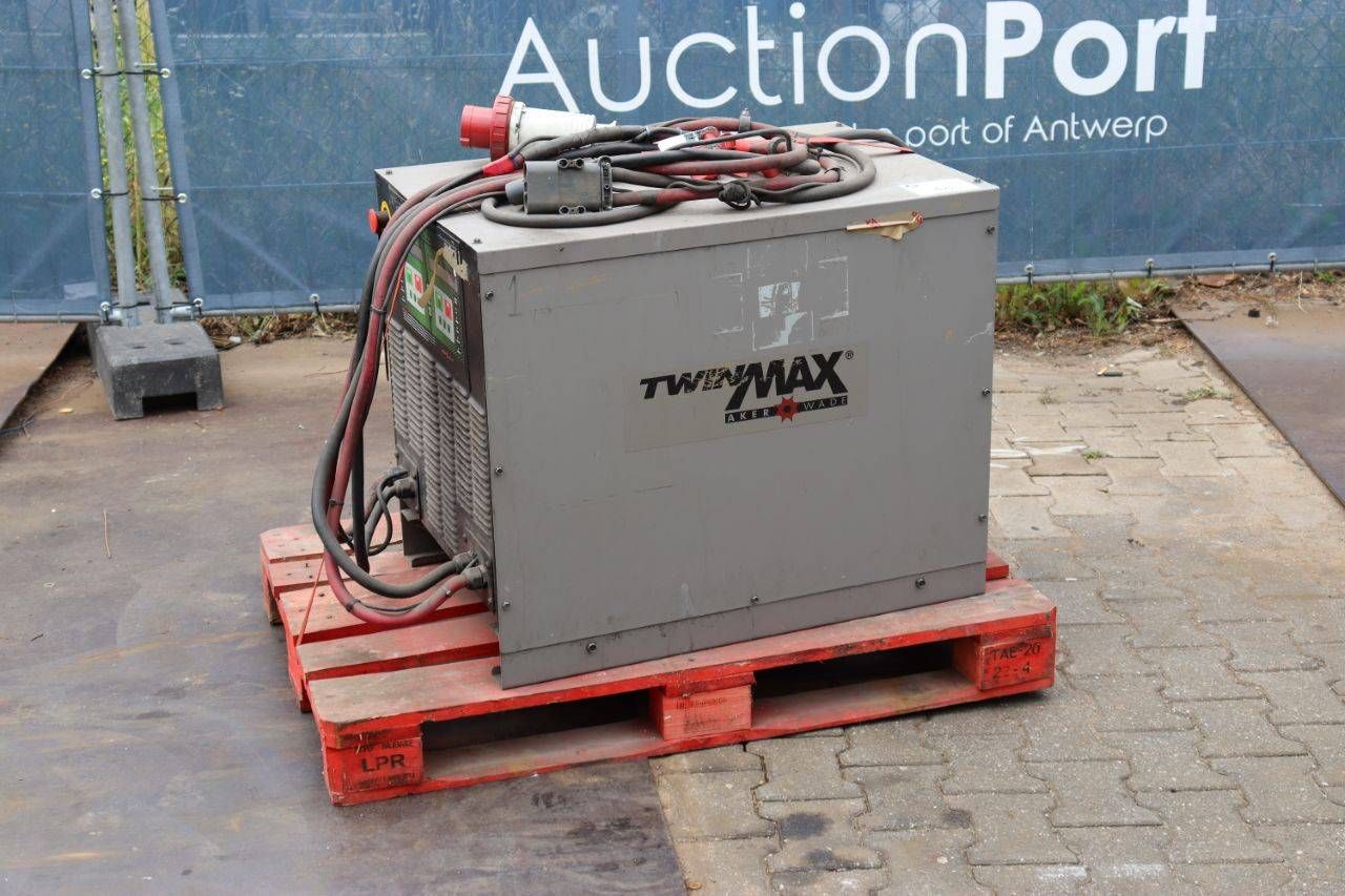 Battery Charger Aker Wade Twinmax 15CI Electric 2011