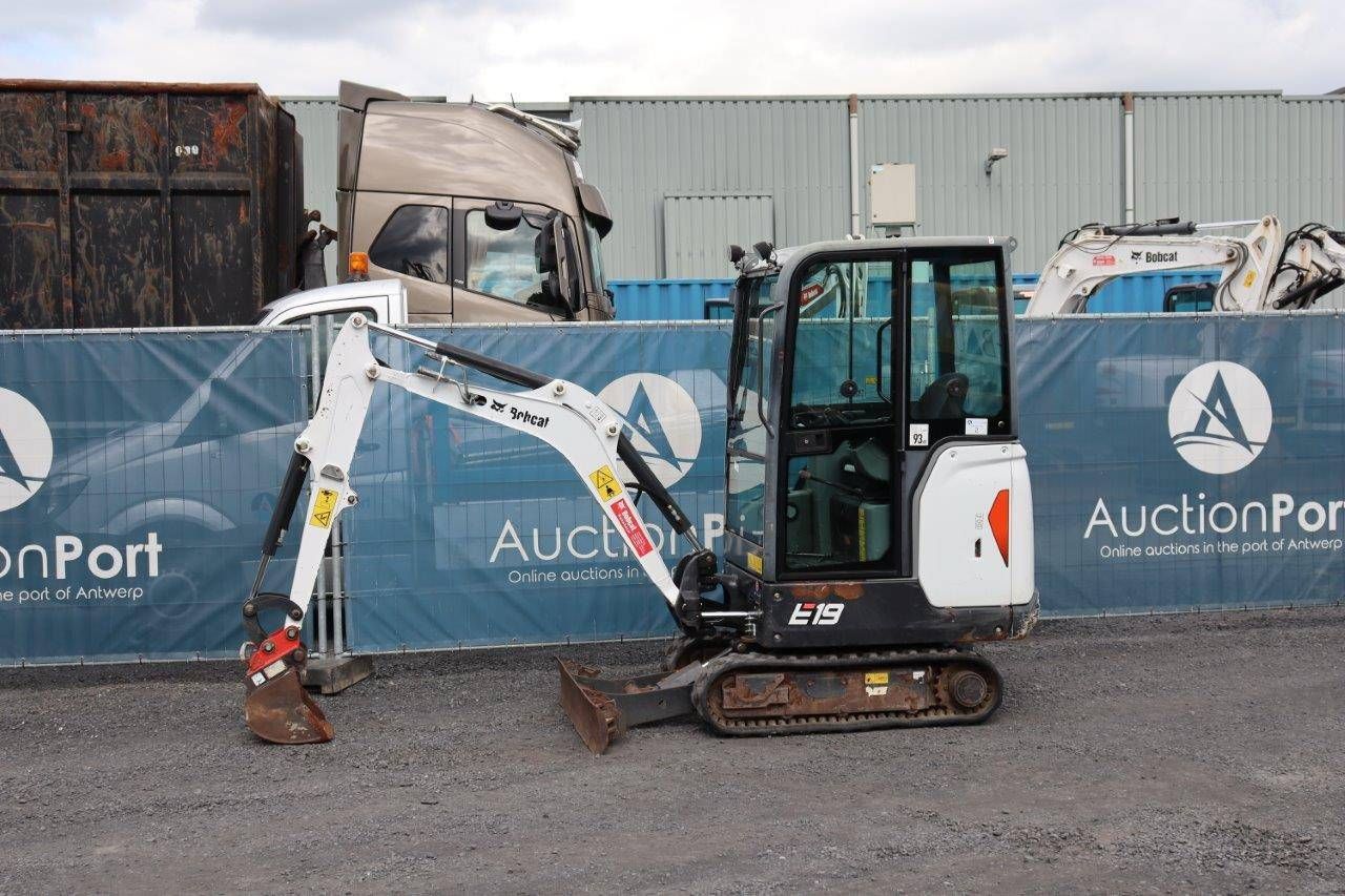 Mini digger Bobcat E19 Diesel 2016