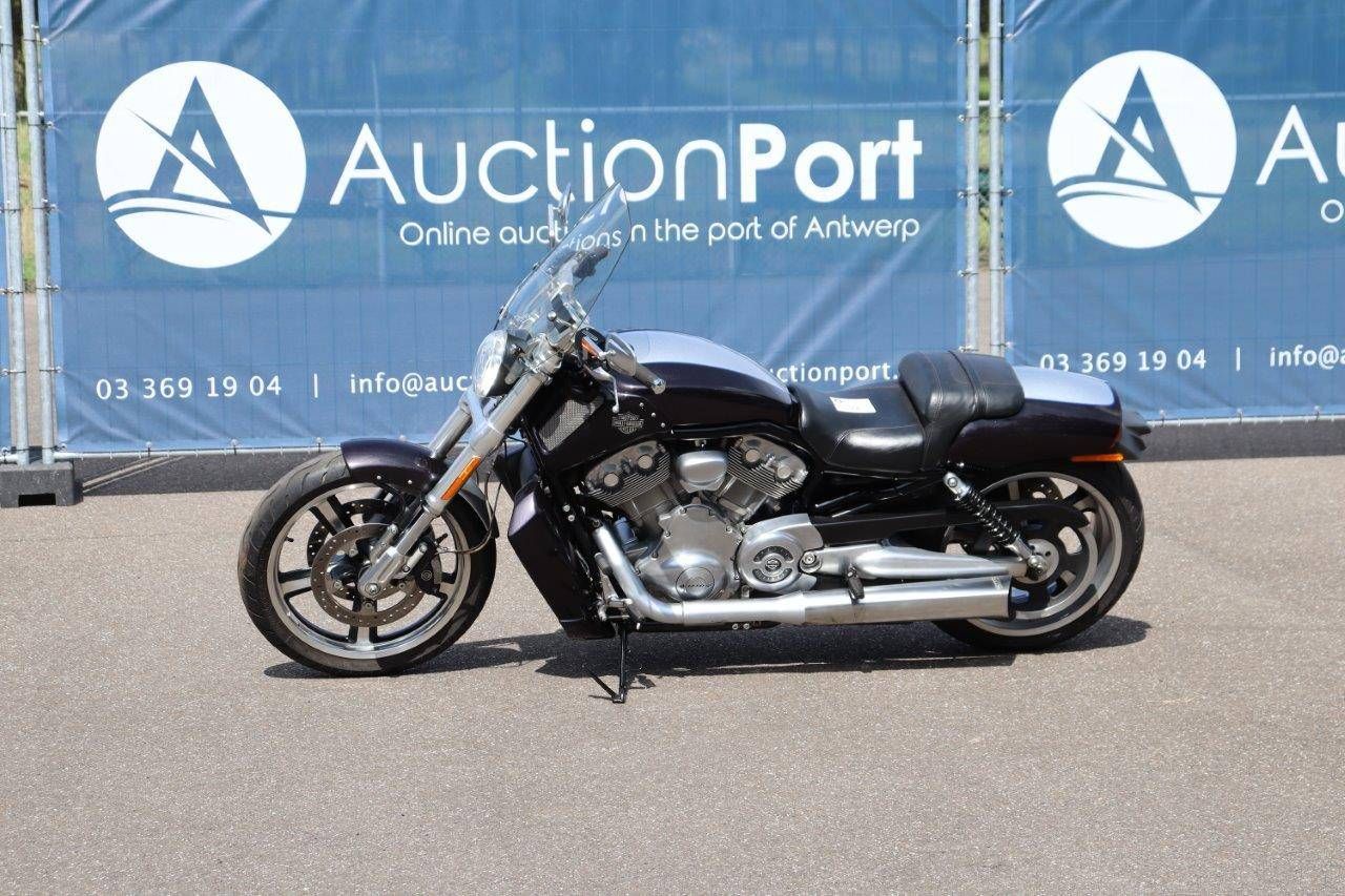 Motorcycle Harley Davidson V-Rod Muscle Petrol 2010