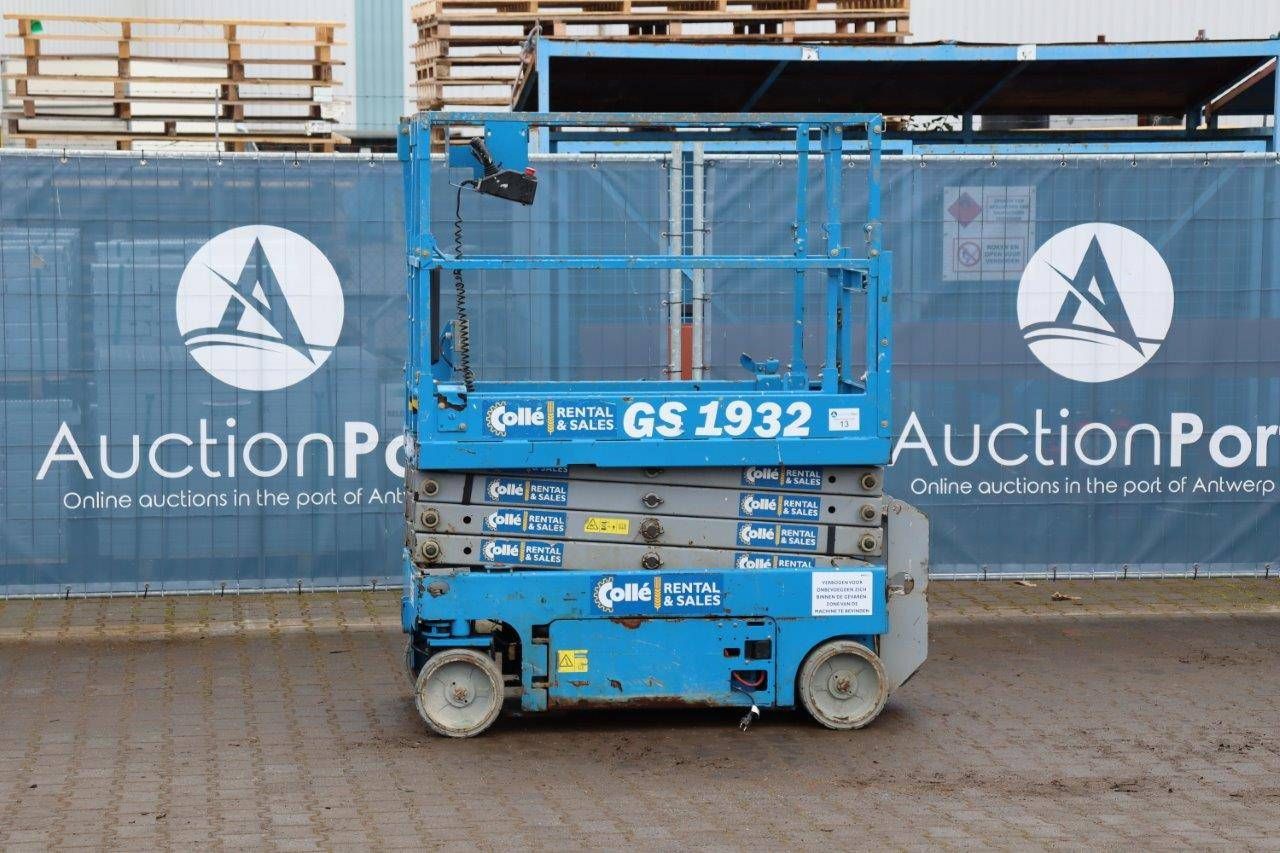 Scissor lift Genie GS1932 Electric 227kg 7.8m 2015