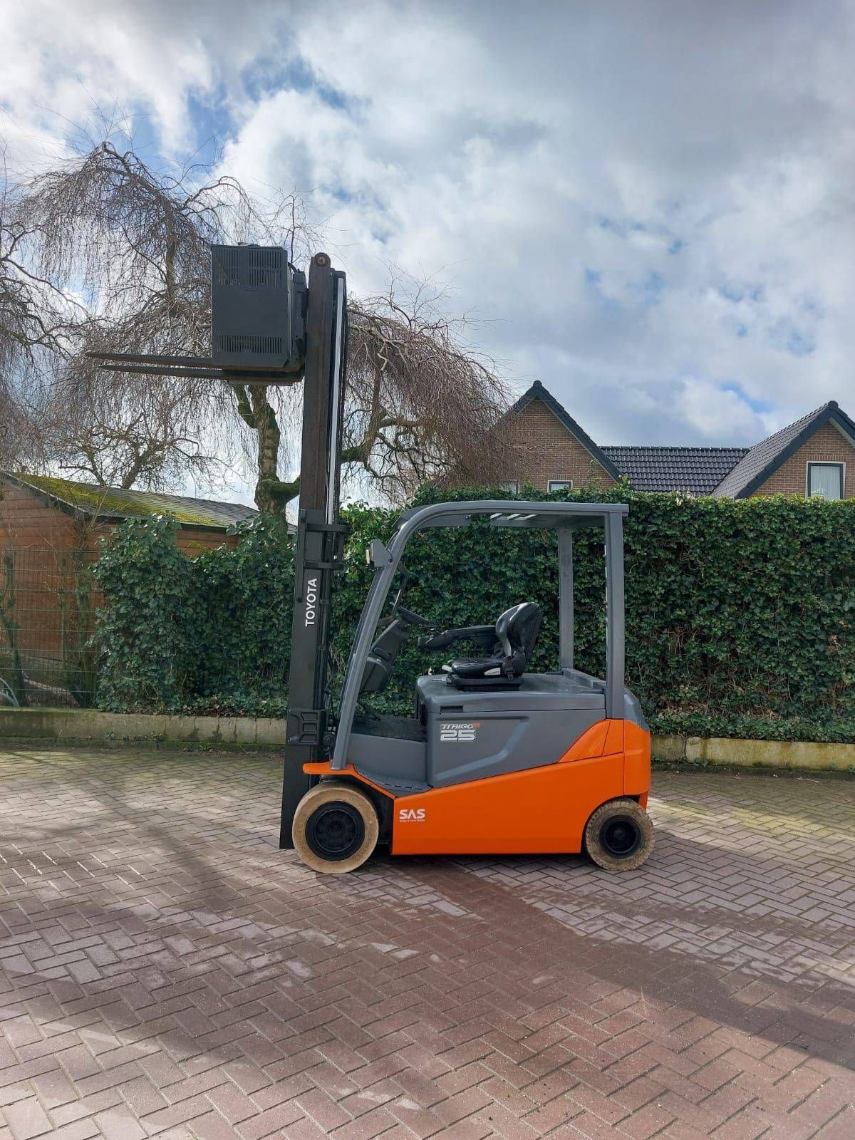 Forklift Toyota 8FBMT25 Electric 2500kg