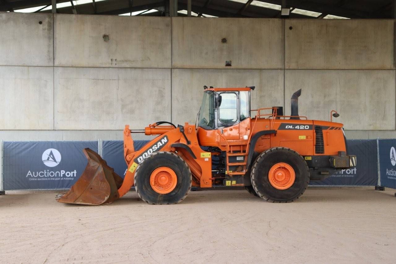 Wheel loader Doosan DL420 Diesel 2011