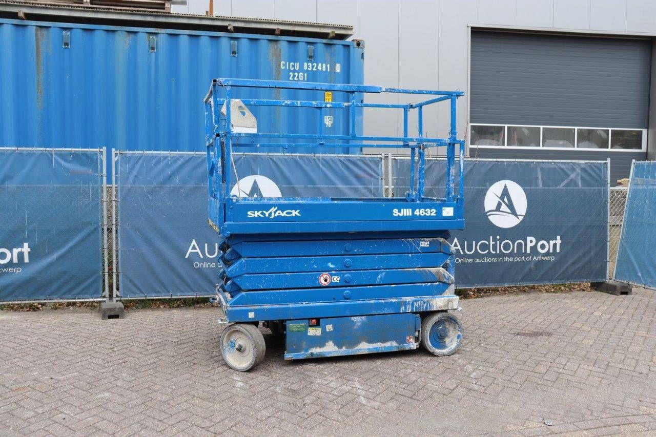Scissor lift SkyJack SJIII4632 Electric 317kg 11.75m 2012