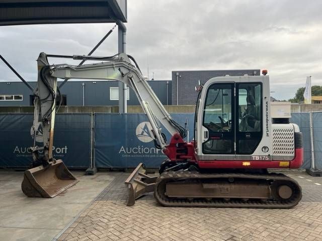 Excavator Takeuchi TB175 Diesel