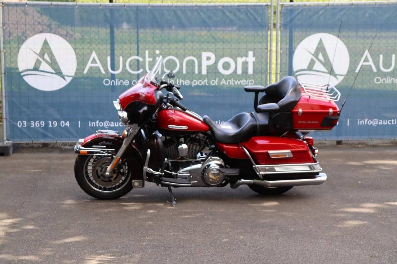 Motorcycle Harley-Davidson Ultra Classic LTD Petrol 2011