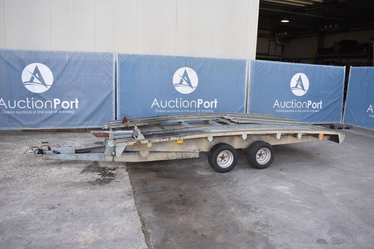 Autotransporter Knott KF30 2000kg 420cm