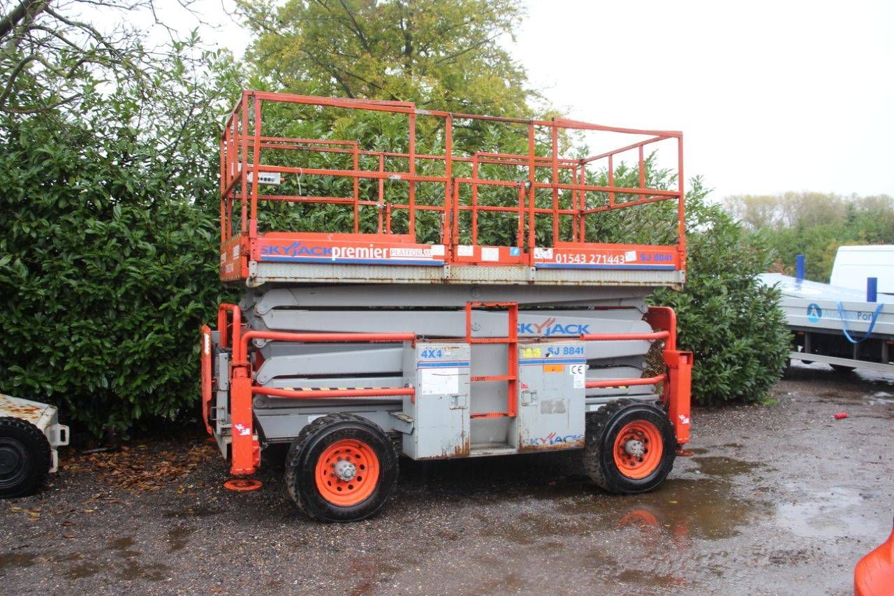 Scissor lift Skyjack SJ 8841 LPG 14.5m