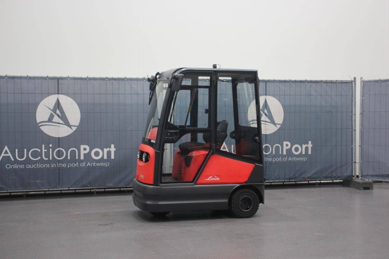 Electric tractor Linde P60 Electric 2014