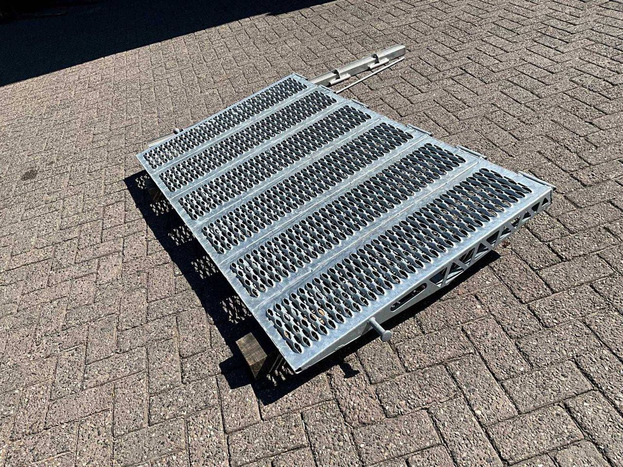 Loading ramp