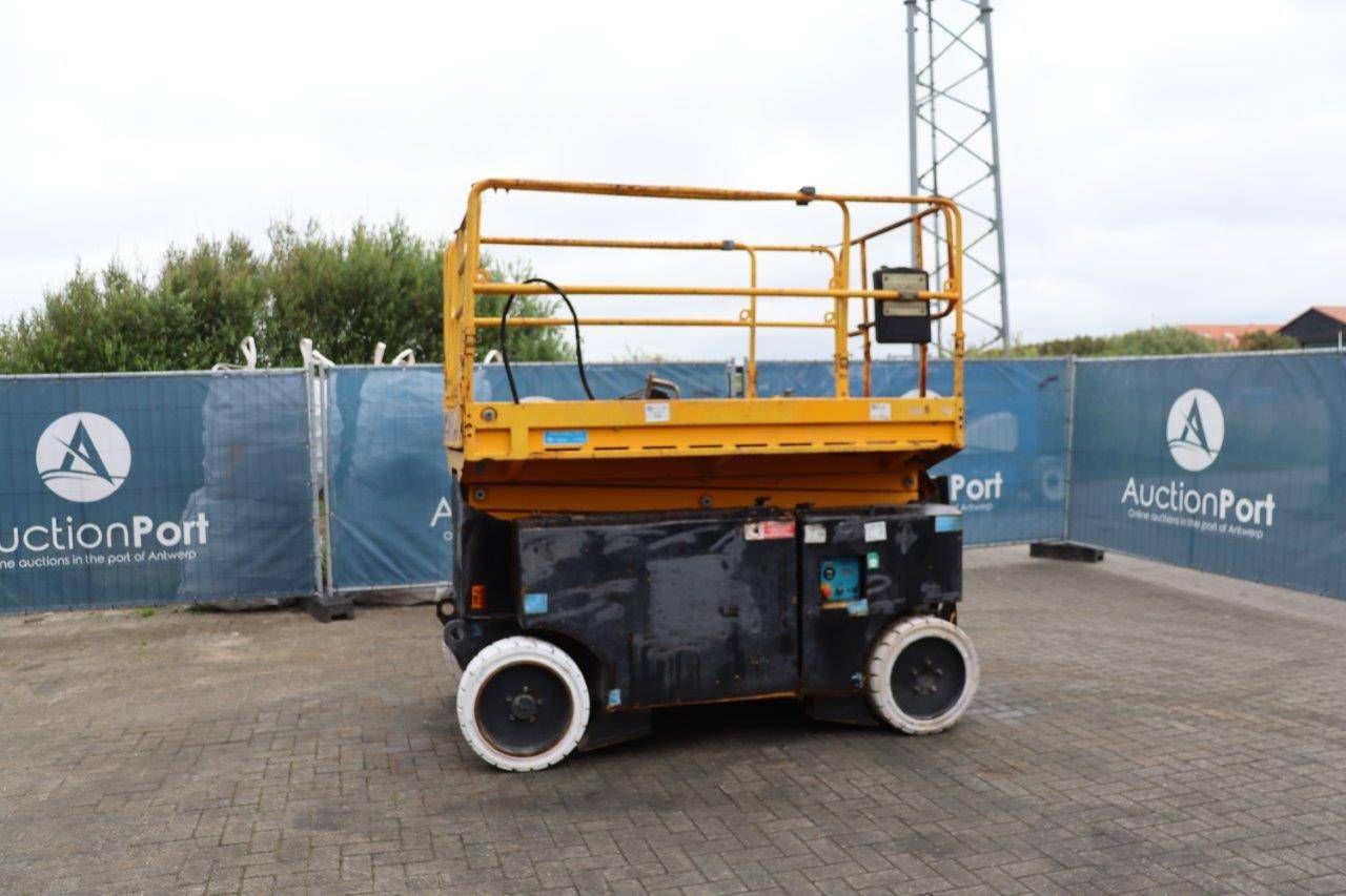 Scissor lift Electric