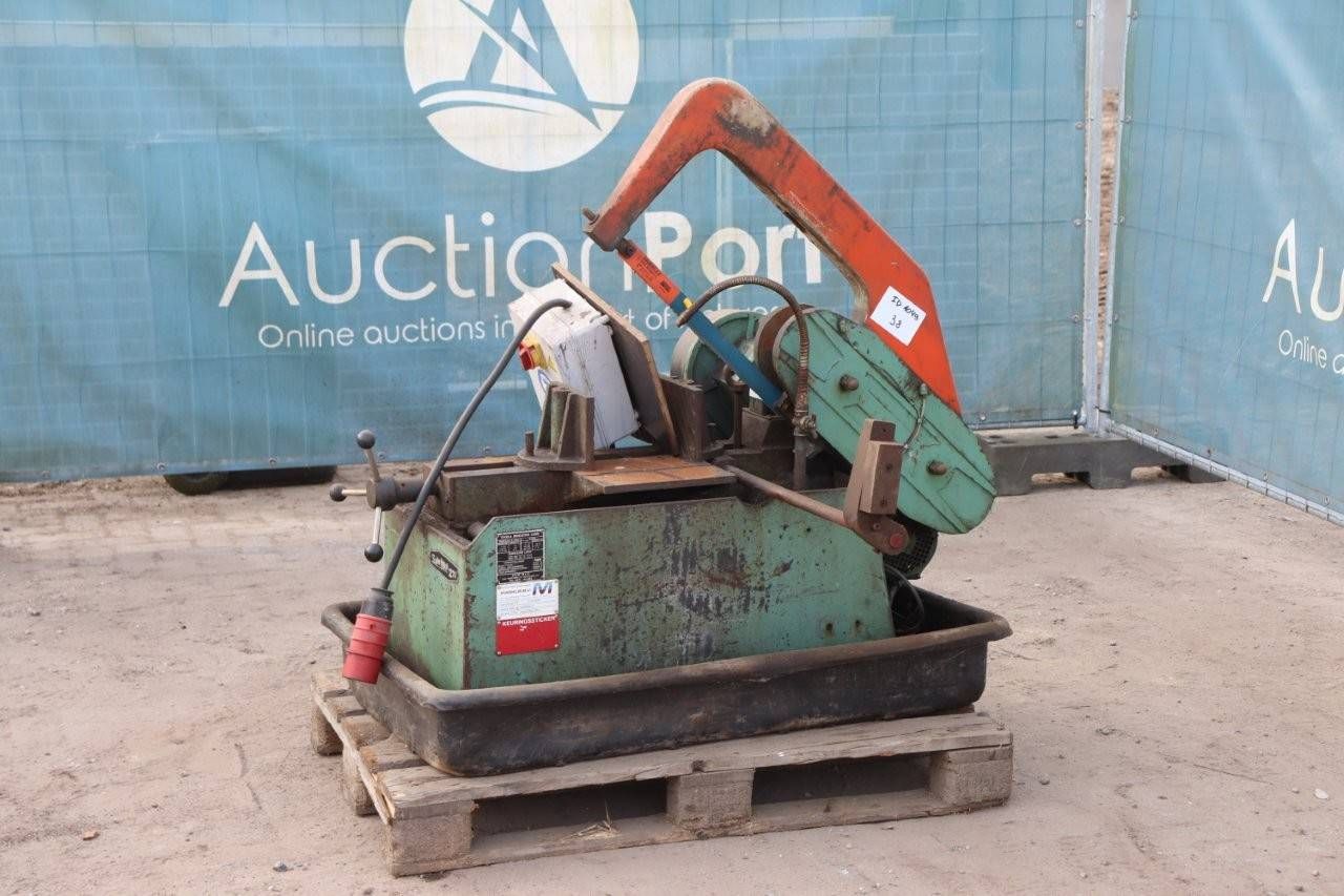 Sawing machine
