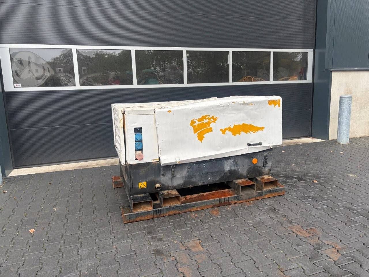 Compressor Atlas Copco/Gianesi Edilio 02364/1 Diesel 33.2kW 16.7L 2001