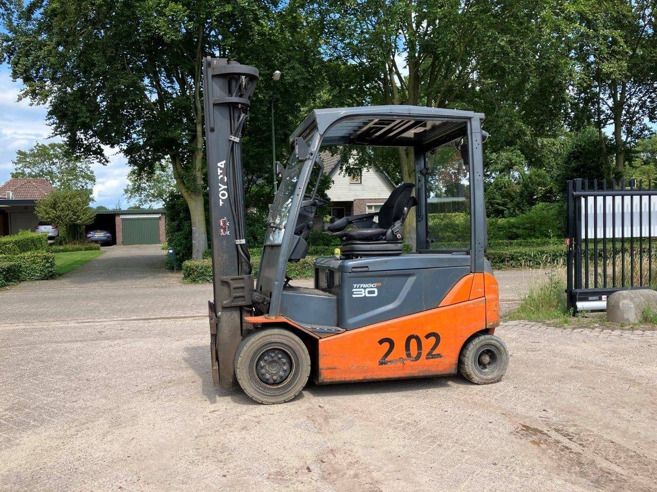 Forklift Toyota 8FBMT30 Electric 