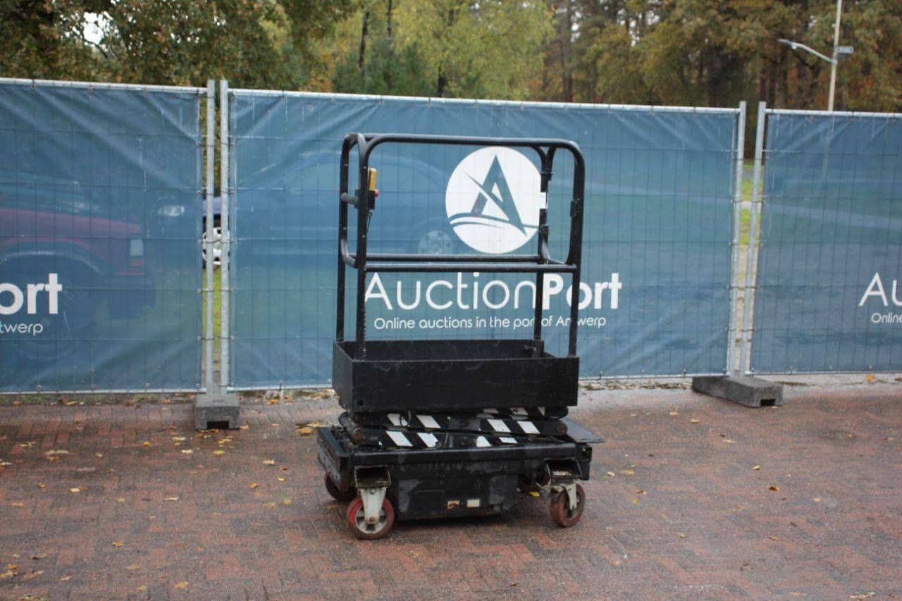 Electric scissor lift 4500mm