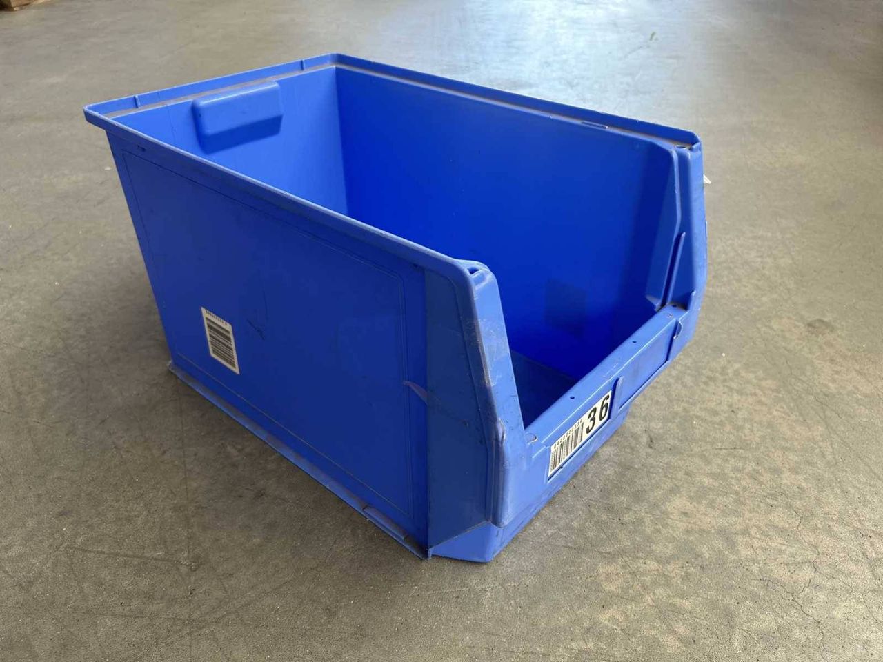 Storage bin 500x300x300mm 56 pieces