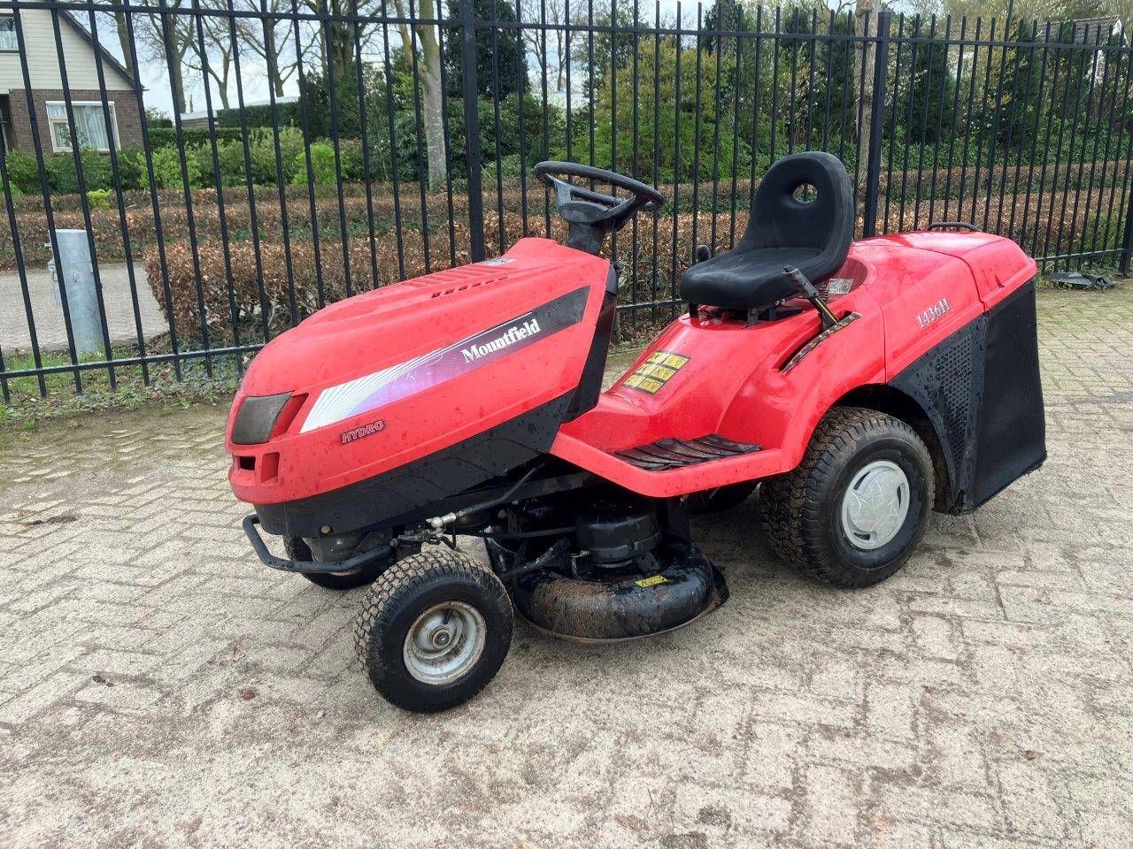 Riding mower Mountfield JTP92Hydro Petrol 13.5hp 2005