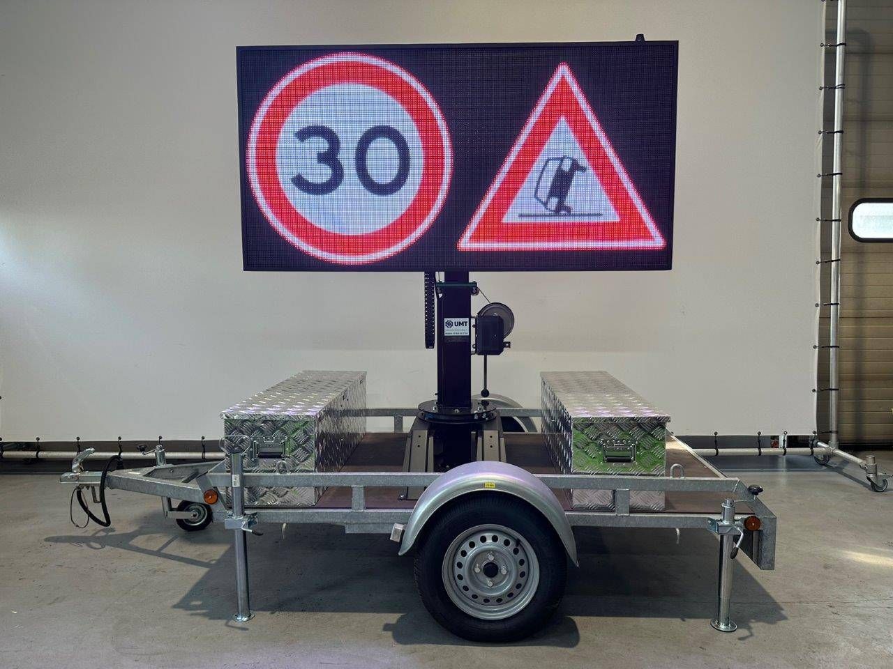 Mobile LED Display System Viplex Electric 2023 New on a trailer