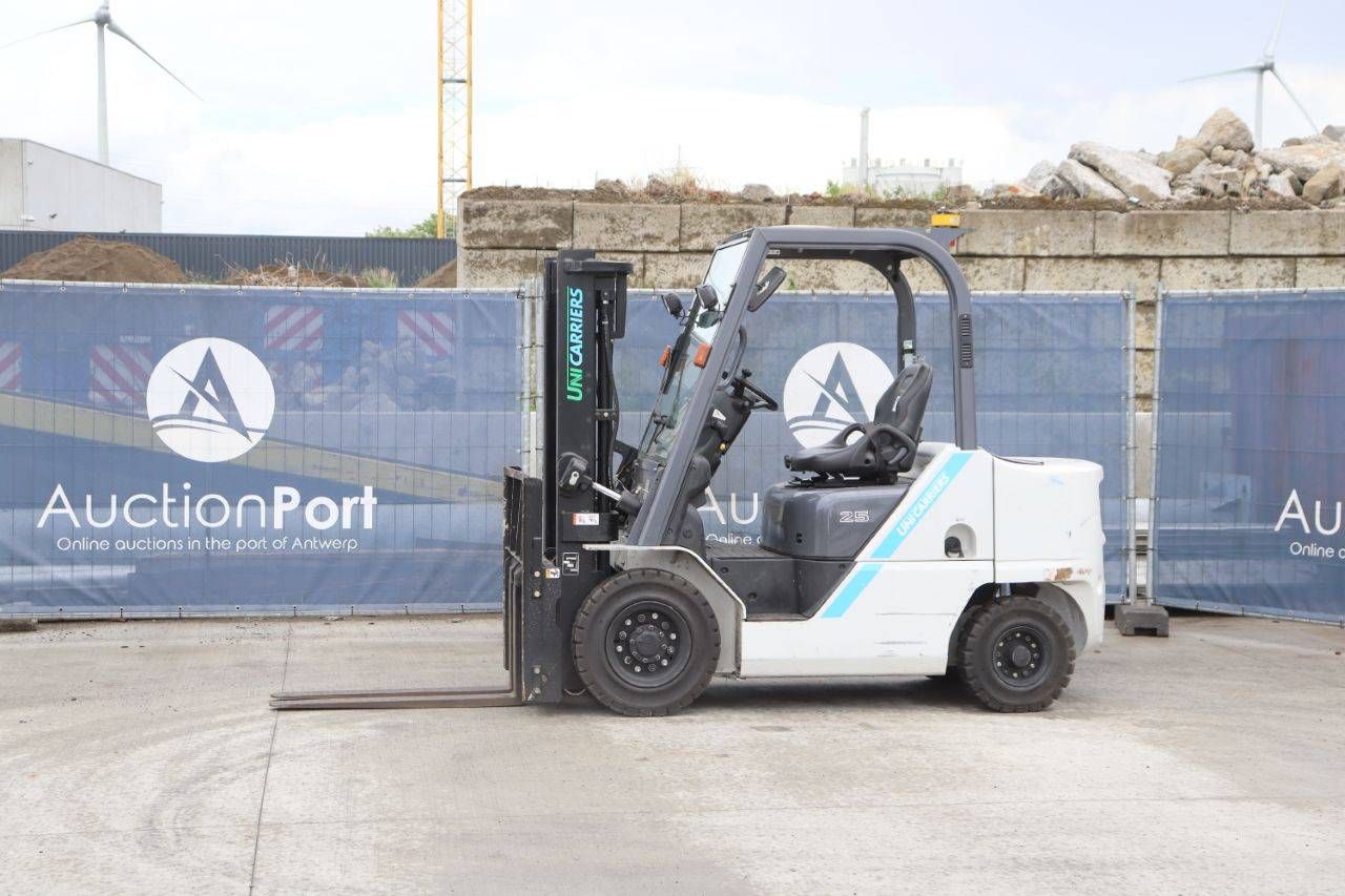Forklift Unicarriers FHD25T5/YDN-F185 Diesel 2400kg 3.0m 2016
