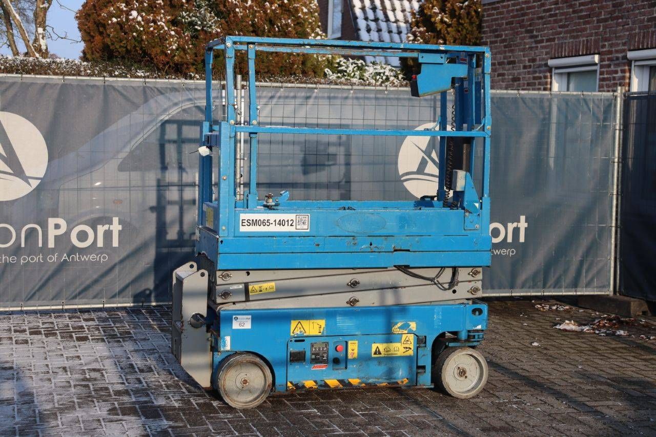 Scissor Lift Genie Electric
