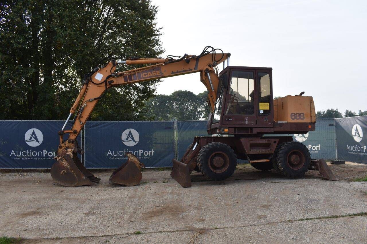 Excavator Case 688P Diesel