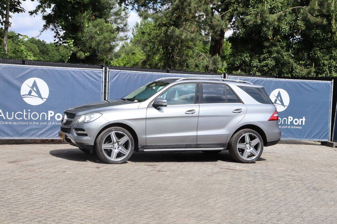 SUV Mercedes-Benz ML 250 Bluetec 4Matic Diesel 204pk 2012