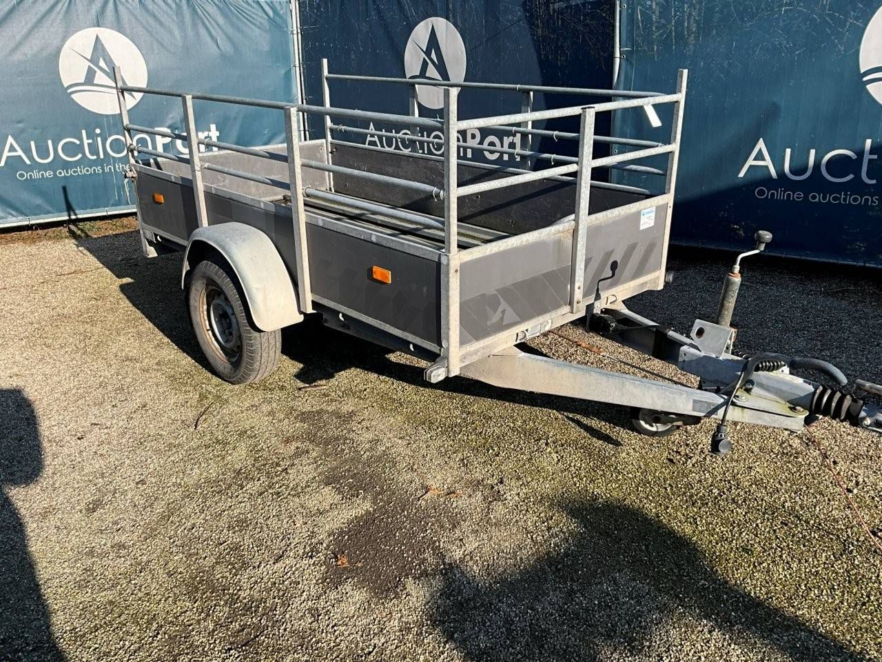 Hapert box truck 251x130cm