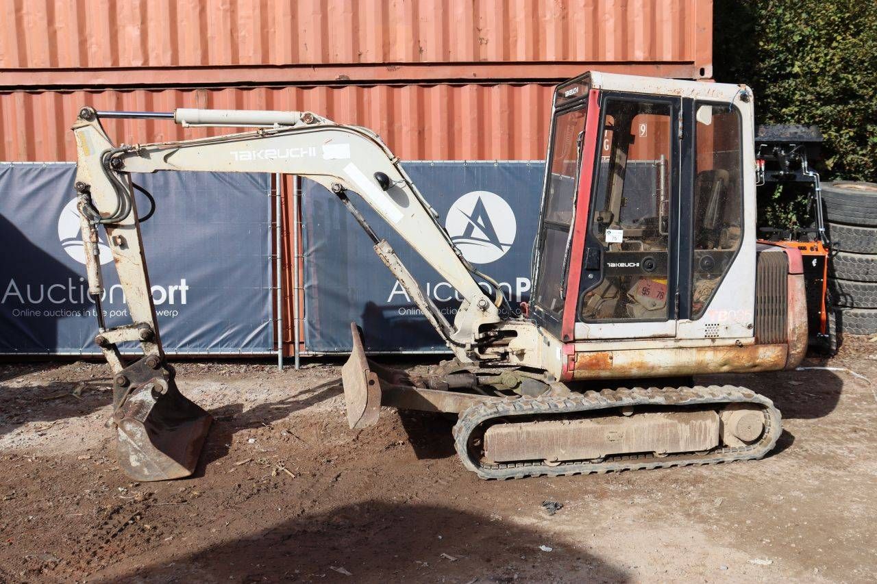 Escavadeira de esteiras Takeuchi TB035 Diesel 24,6 kW