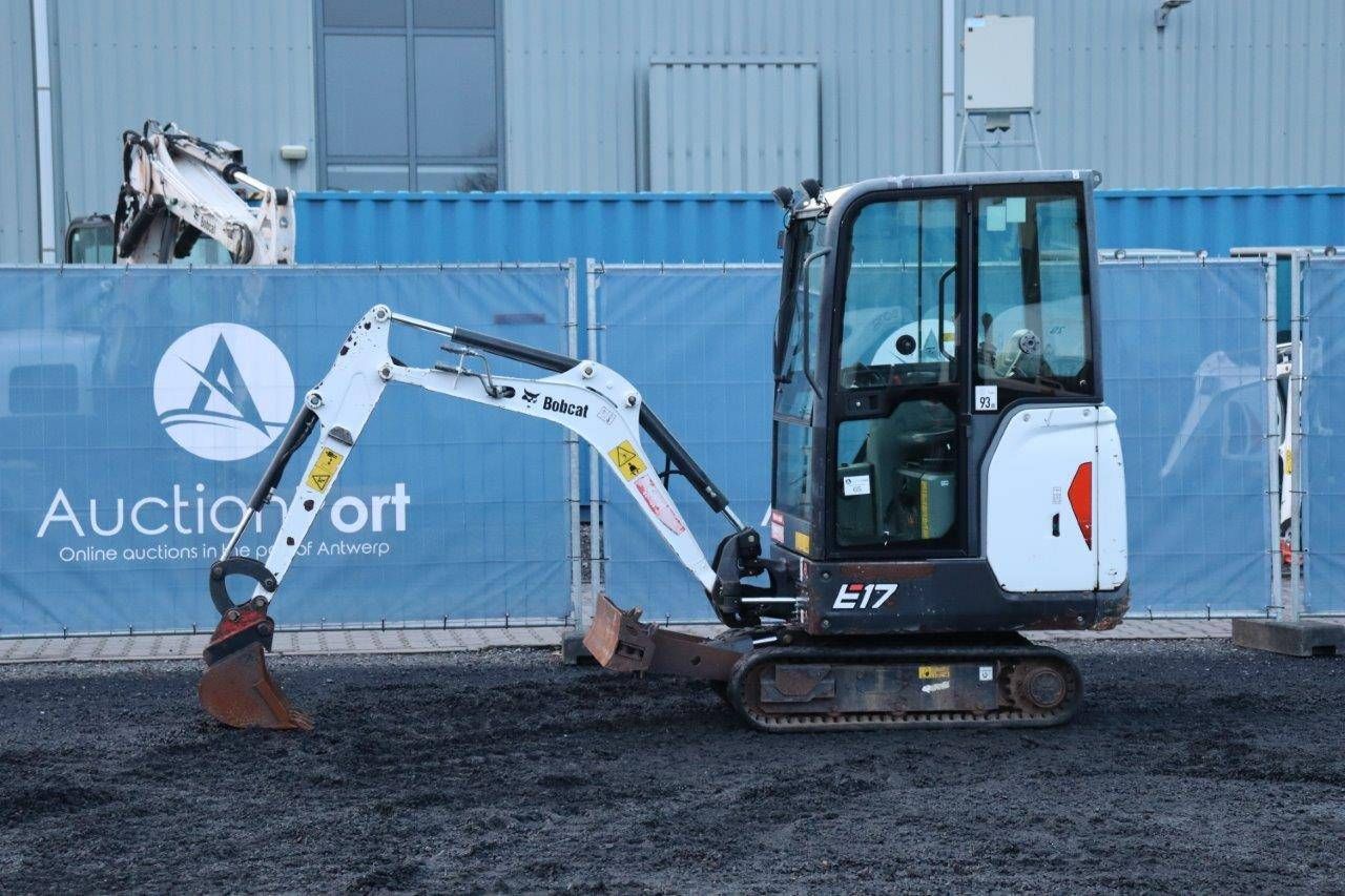 Mini digger Bobcat E17 Diesel 14hp 2016