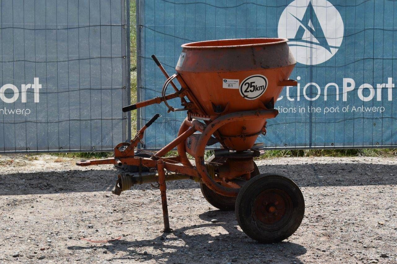 Salt spreader Komet 
